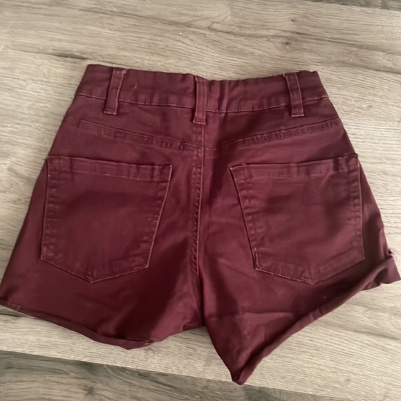 Harlow red shorts - Picture 2 of 2